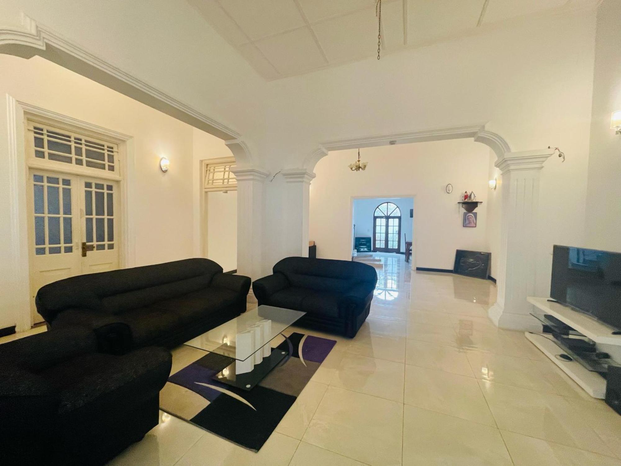 Grand Villa Негомбо Екстериор снимка